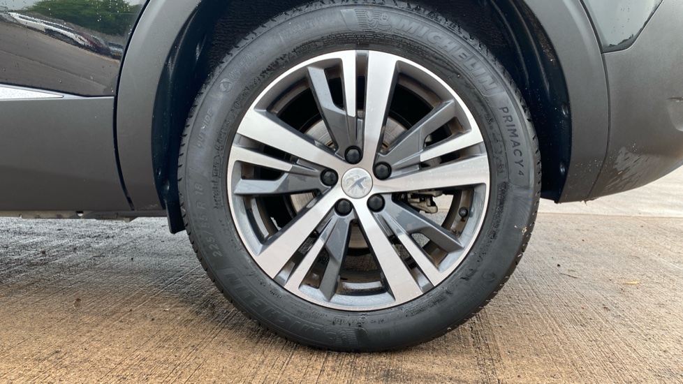 Peugeot 5008 1.2 PureTech Allure Premium+ 5dr Petrol Estate - Image 24