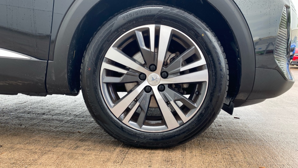 Peugeot 5008 1.2 PureTech Allure Premium+ 5dr Petrol Estate - Image 26