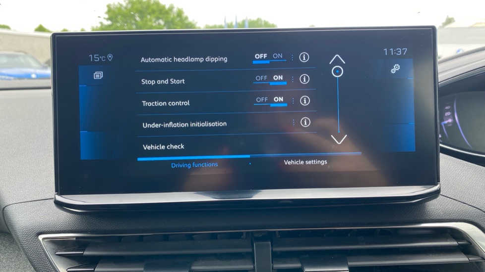 Peugeot 5008 1.2 PureTech Allure Premium+ 5dr Petrol Estate - Image 35