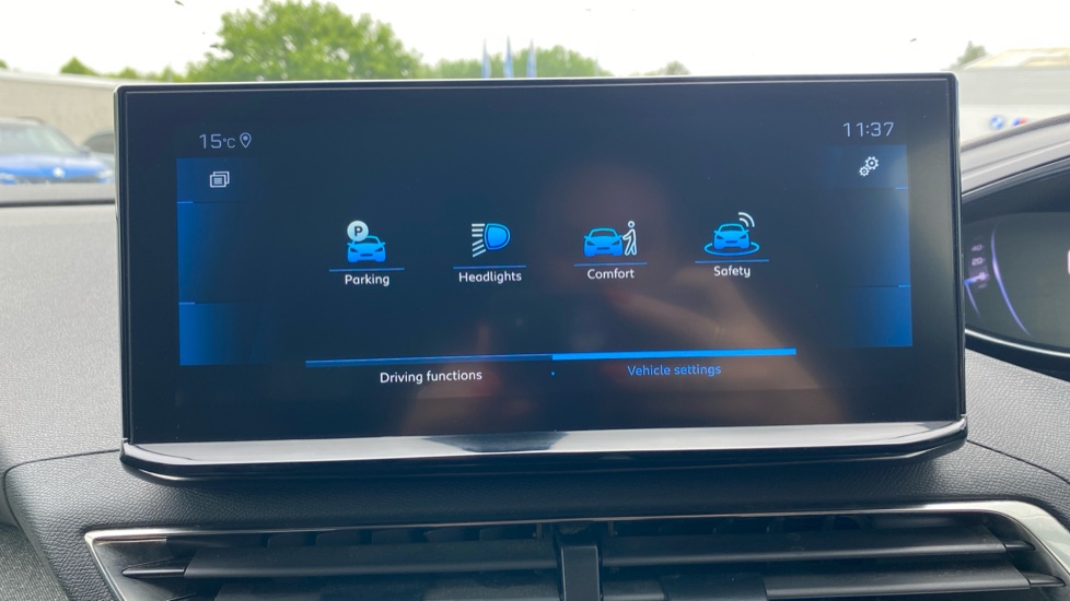 Peugeot 5008 1.2 PureTech Allure Premium+ 5dr Petrol Estate - Image 36