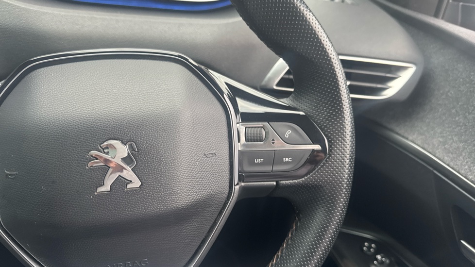 Peugeot 3008 1.2 PureTech GT Line Premium 5dr Petrol Estate - Image 24