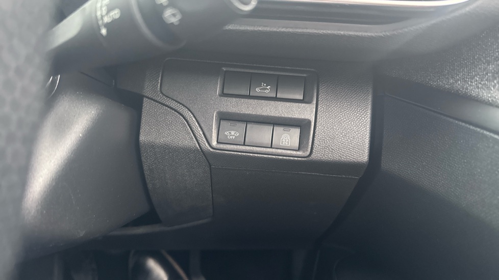 Peugeot 3008 1.2 PureTech GT Line Premium 5dr Petrol Estate - Image 29