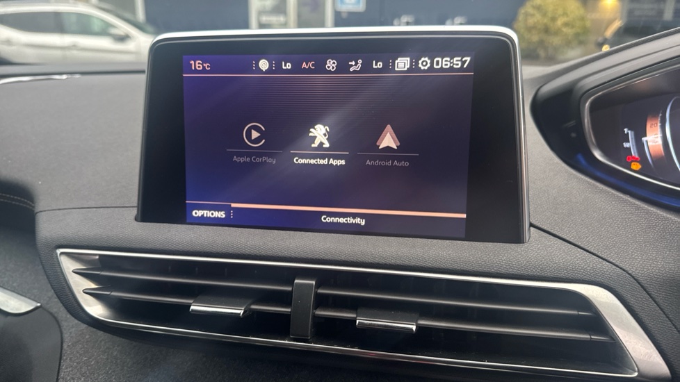 Peugeot 3008 1.2 PureTech GT Line Premium 5dr Petrol Estate - Image 31