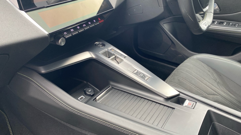 Peugeot 408 1.2 PureTech GT 5dr EAT8 Petrol Hatchback - Image 13