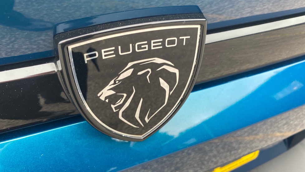 Peugeot 408 1.2 PureTech GT 5dr EAT8 Petrol Hatchback - Image 33