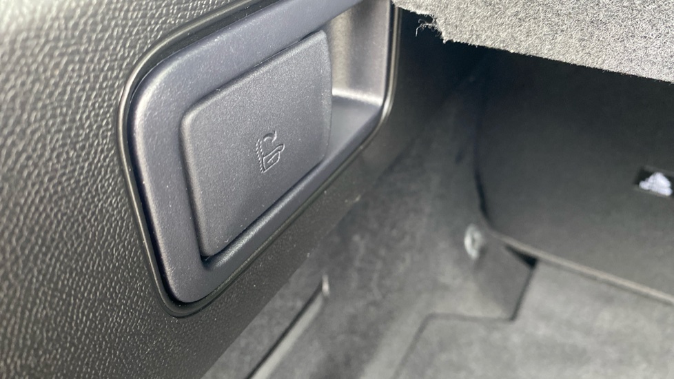 Peugeot 408 1.2 PureTech GT 5dr EAT8 Petrol Hatchback - Image 36