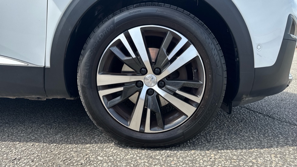 Peugeot 3008 1.5 BlueHDi Allure 5dr Diesel Estate - Image 24