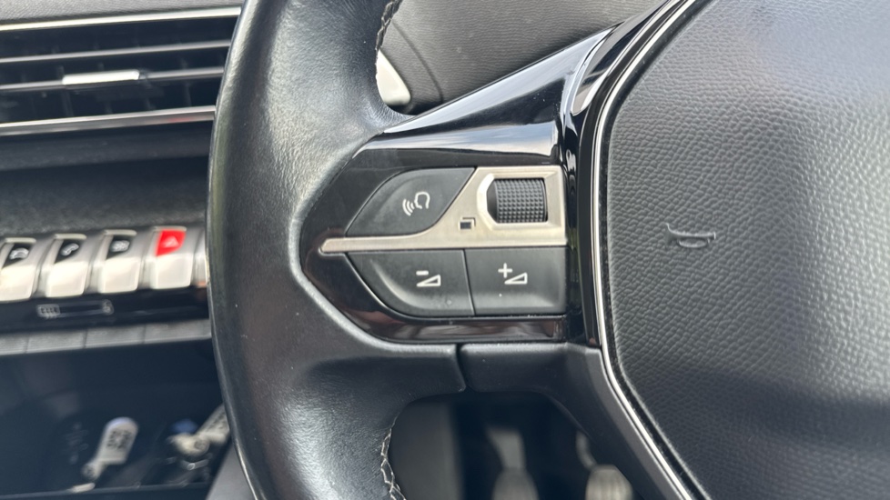 Peugeot 3008 1.5 BlueHDi Allure 5dr Diesel Estate - Image 35