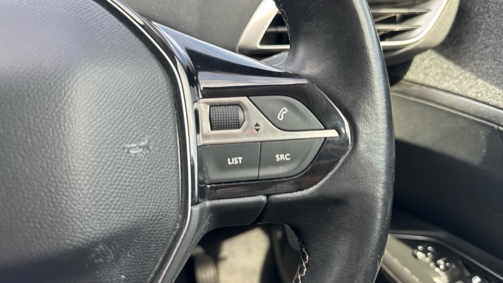 Peugeot 3008 1.5 BlueHDi Allure 5dr Diesel Estate - Image 36