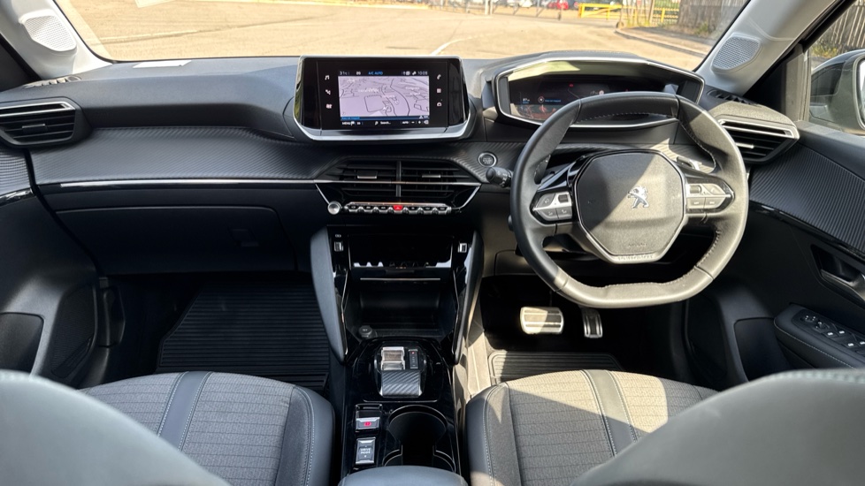 Peugeot 208 1.2 PureTech 130 Allure Premium + 5dr EAT8 Petrol Hatchback - Image 10