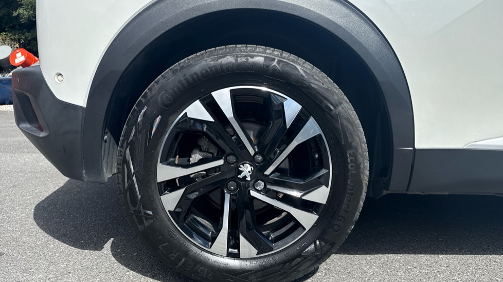 Peugeot 2008 100kW GT 50kWh 5dr Auto Electric Estate - Image 7