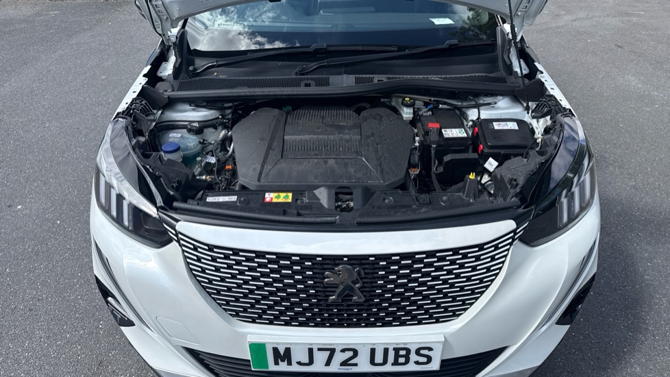 Peugeot 2008 100kW GT 50kWh 5dr Auto Electric Estate - Image 8