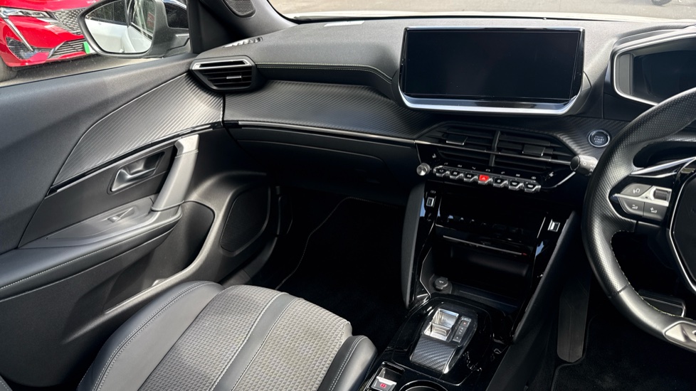 Peugeot 2008 100kW GT 50kWh 5dr Auto Electric Estate - Image 14