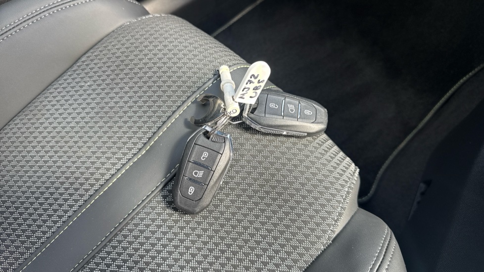 Peugeot 2008 100kW GT 50kWh 5dr Auto Electric Estate - Image 20