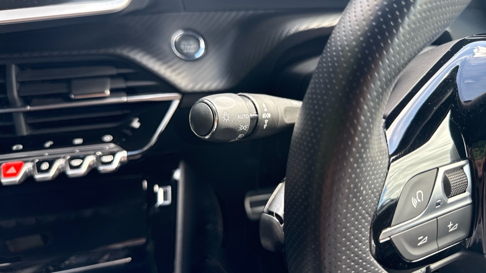 Peugeot 2008 100kW GT 50kWh 5dr Auto Electric Estate - Image 28