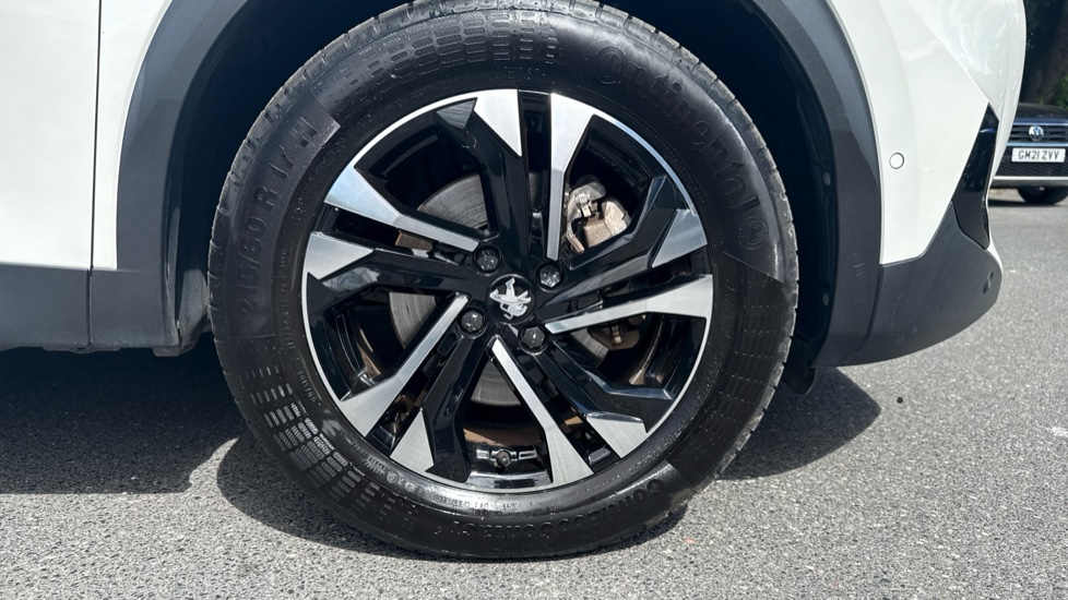 Peugeot 2008 100kW GT 50kWh 5dr Auto Electric Estate - Image 37