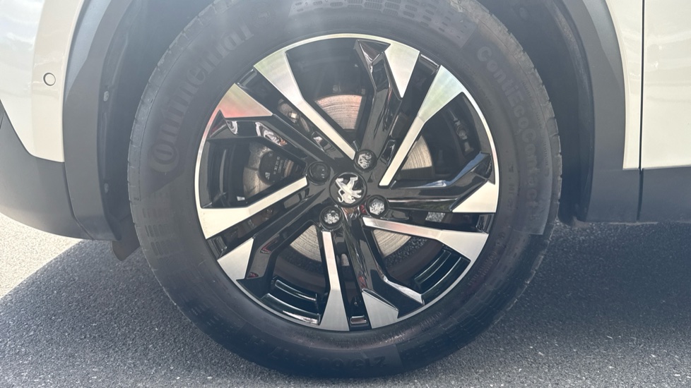 Peugeot 2008 100kW GT 50kWh 5dr Auto Electric Estate - Image 38