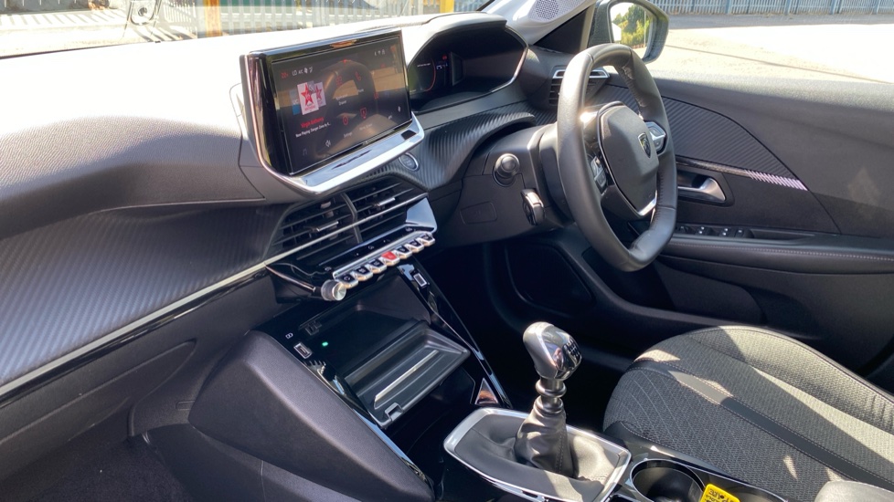 Peugeot 208 1.2 PureTech 100 Allure 5dr Petrol Hatchback - Image 9