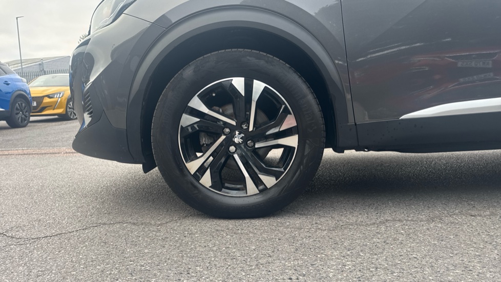 Peugeot 2008 1.2 PureTech Allure Premium+ 5dr Petrol Estate - Image 7