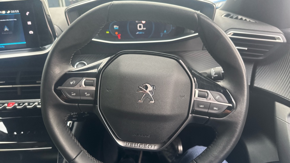 Peugeot 2008 1.2 PureTech Allure Premium+ 5dr Petrol Estate - Image 22