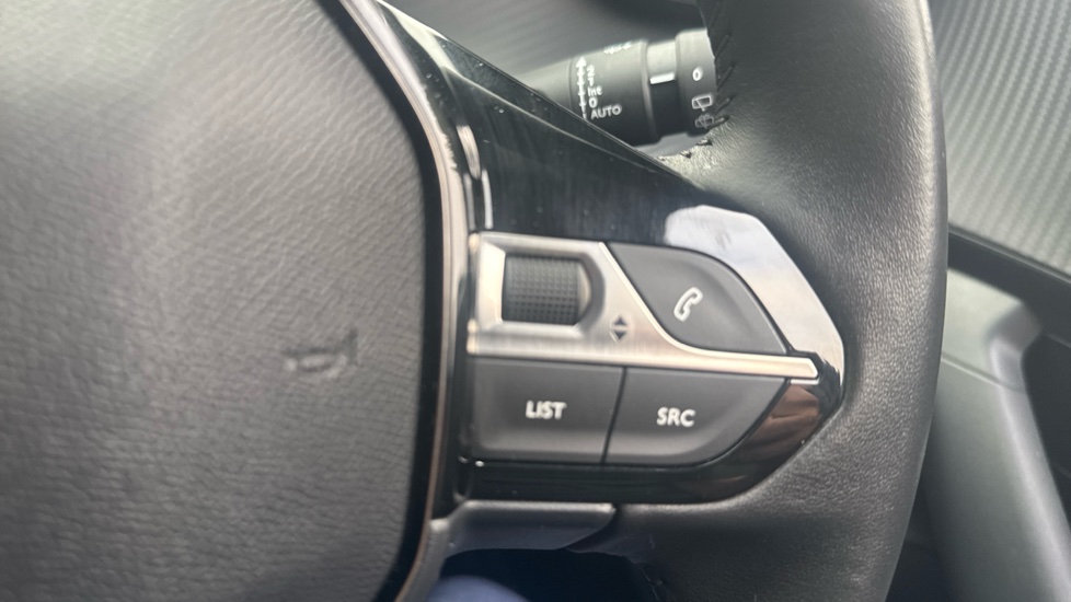 Peugeot 2008 1.2 PureTech Allure Premium+ 5dr Petrol Estate - Image 24