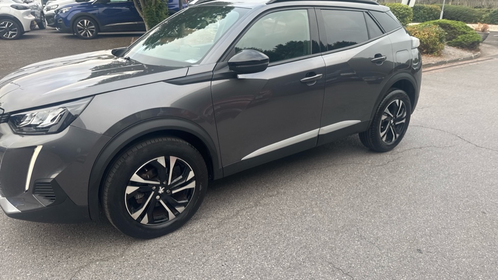 Peugeot 2008 1.2 PureTech Allure Premium+ 5dr Petrol Estate - Image 42