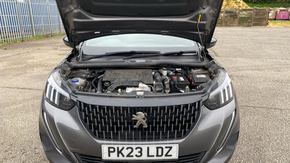 Peugeot 2008 1.2 PureTech 130 GT 5dr Petrol Estate - Image 8