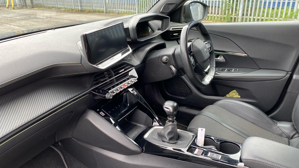 Peugeot 2008 1.2 PureTech 130 GT 5dr Petrol Estate - Image 9