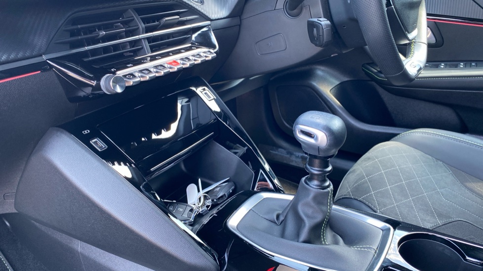 Peugeot 208 1.2 PureTech 100 GT Premium 5dr Petrol Hatchback - Image 13