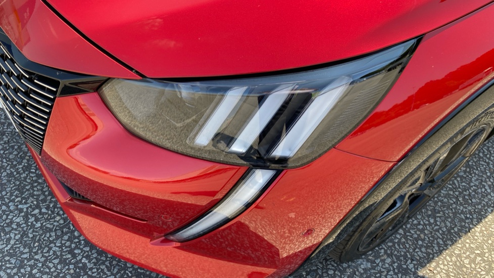 Peugeot 208 1.2 PureTech 100 GT Premium 5dr Petrol Hatchback - Image 22