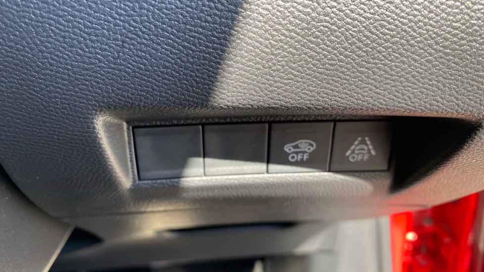 Peugeot 208 1.2 PureTech 100 GT Premium 5dr Petrol Hatchback - Image 44