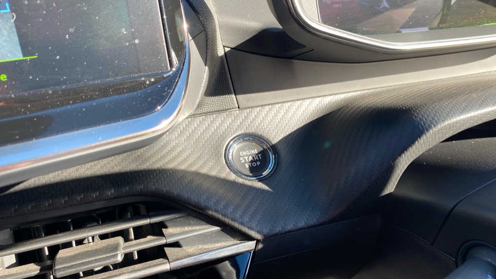 Peugeot 208 1.2 PureTech 130 GT 5dr EAT8 Petrol Hatchback - Image 26