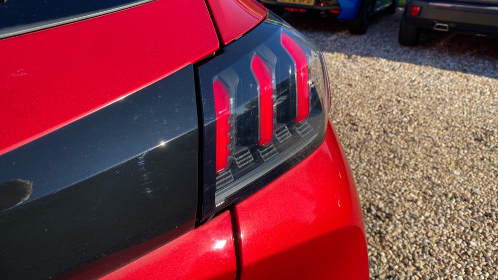 Peugeot 208 1.2 PureTech 130 GT 5dr EAT8 Petrol Hatchback - Image 35