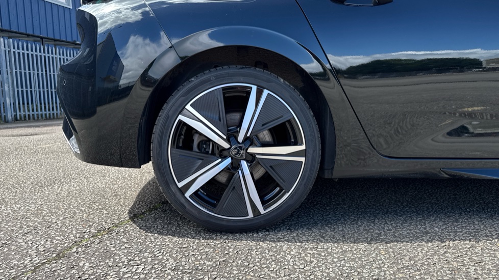 Peugeot 308 1.6 Plug-in Hybrid GT 5dr e-EAT8 Hatchback - Image 7