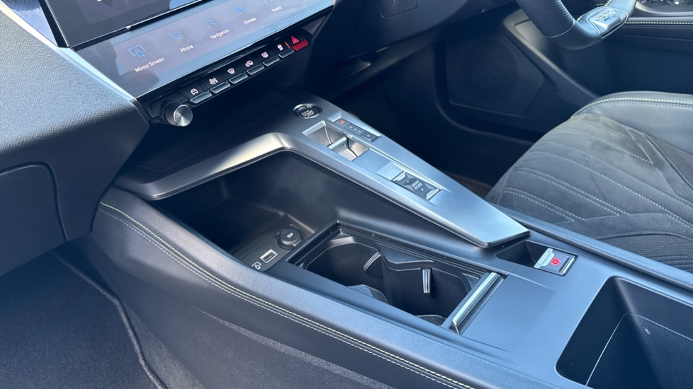 Peugeot 308 1.6 Plug-in Hybrid GT 5dr e-EAT8 Hatchback - Image 13