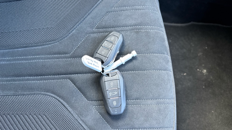 Peugeot 308 1.6 Plug-in Hybrid GT 5dr e-EAT8 Hatchback - Image 20