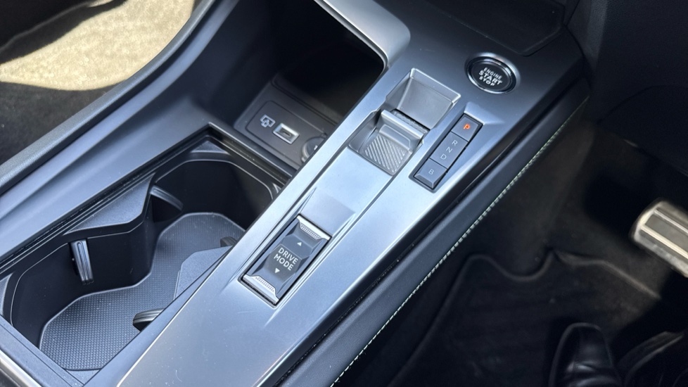 Peugeot 308 1.6 Plug-in Hybrid GT 5dr e-EAT8 Hatchback - Image 28
