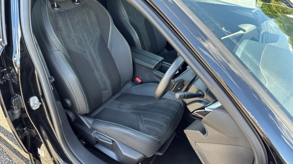 Peugeot 308 1.6 Plug-in Hybrid GT 5dr e-EAT8 Hatchback - Image 35