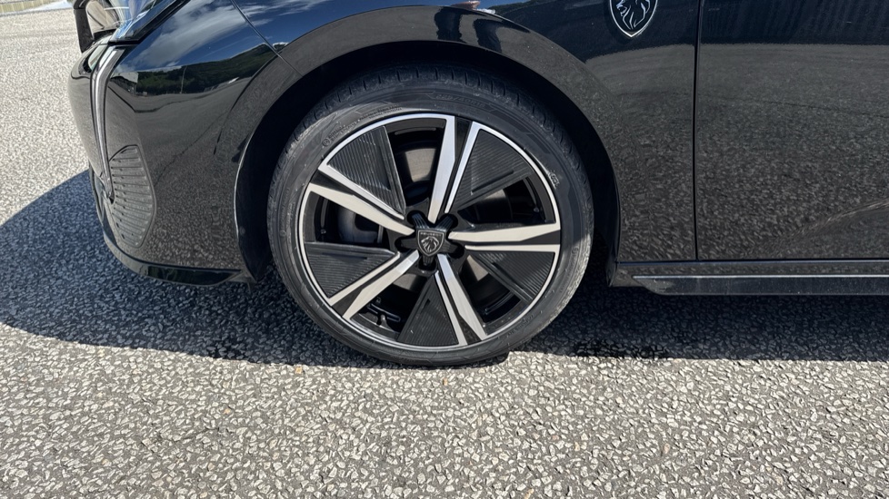 Peugeot 308 1.6 Plug-in Hybrid GT 5dr e-EAT8 Hatchback - Image 37