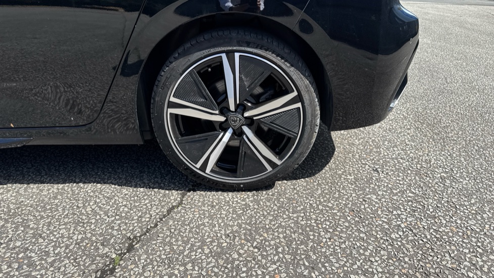 Peugeot 308 1.6 Plug-in Hybrid GT 5dr e-EAT8 Hatchback - Image 38