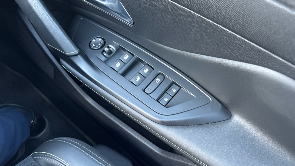 Peugeot 308 1.2 PureTech GT 5dr EAT8 Petrol Hatchback - Image 27