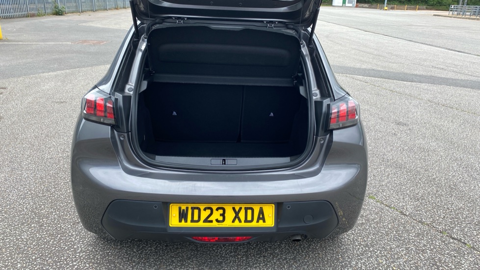 Peugeot 208 1.2 PureTech 100 Active Premium + 5dr EAT8 Petrol Hatchback - Image 4