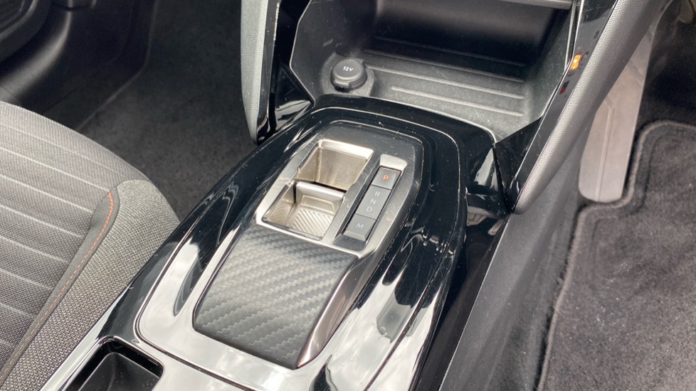 Peugeot 208 1.2 PureTech 100 Active Premium + 5dr EAT8 Petrol Hatchback - Image 13