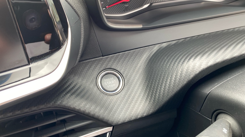 Peugeot 208 1.2 PureTech 100 Active Premium + 5dr EAT8 Petrol Hatchback - Image 22