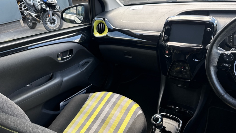Peugeot 108 1.0 72 Collection 5dr 2-Tronic Petrol Hatchback - Image 14