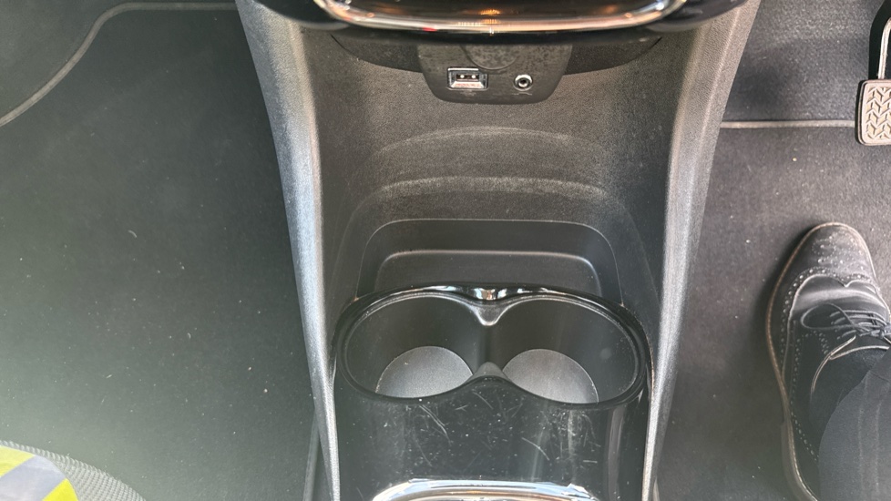 Peugeot 108 1.0 72 Collection 5dr 2-Tronic Petrol Hatchback - Image 38