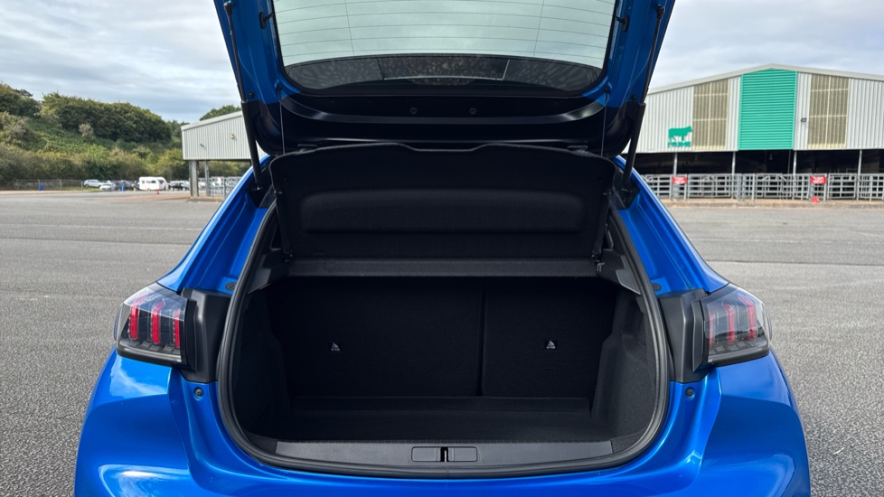 Peugeot 208 1.2 PureTech 100 GT Premium 5dr Petrol Hatchback - Image 4