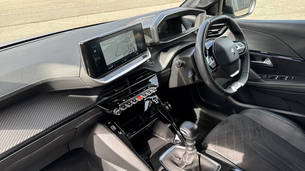 Peugeot 208 1.2 PureTech 100 GT Premium 5dr Petrol Hatchback - Image 9