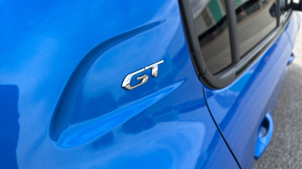 Peugeot 208 1.2 PureTech 100 GT Premium 5dr Petrol Hatchback - Image 36