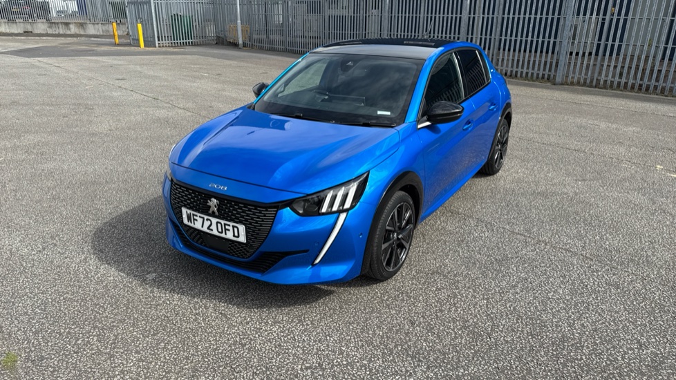 Peugeot 208 1.2 PureTech 100 GT Premium 5dr Petrol Hatchback - Image 40
